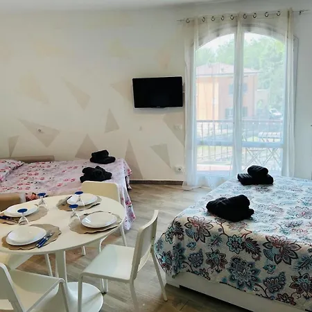 Petite Maison 페스키에라델가르다